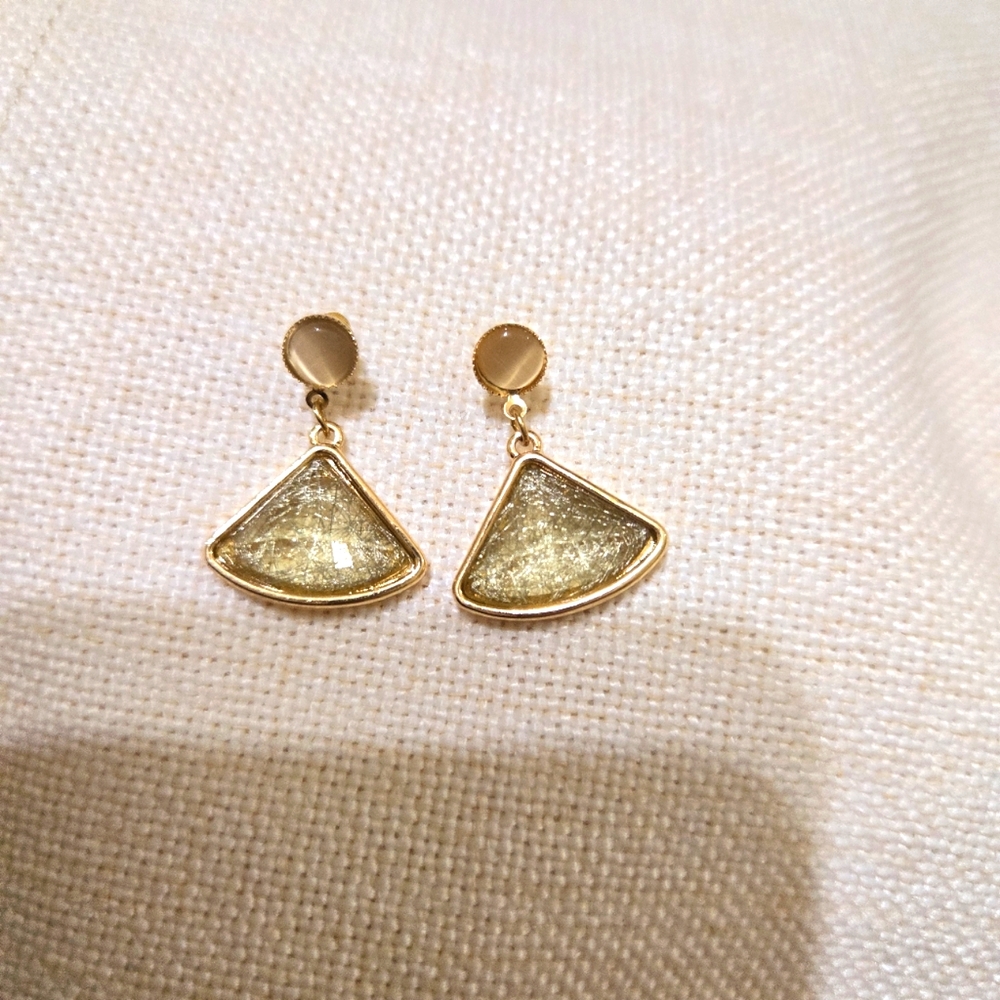 Earing 2 sets . NEW. - Picture 3 of 4